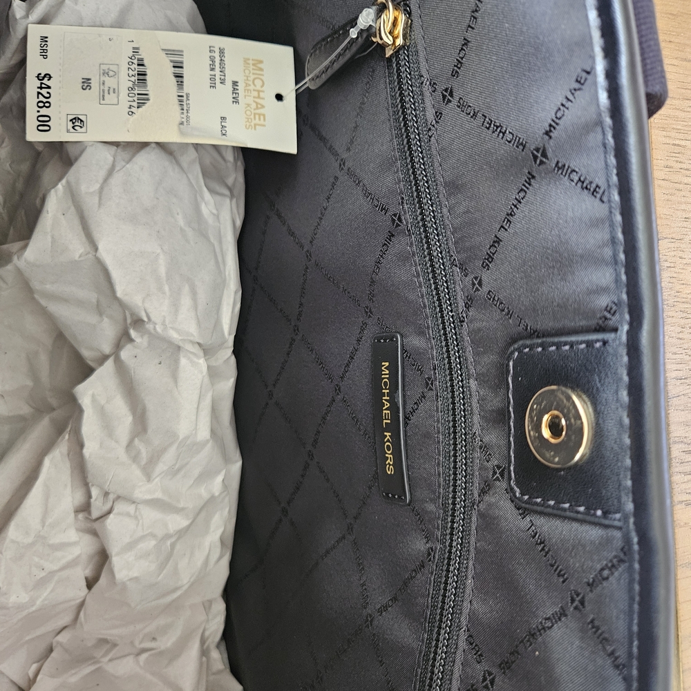 Michael Kors Black Tote Bag - Picture 4 of 6